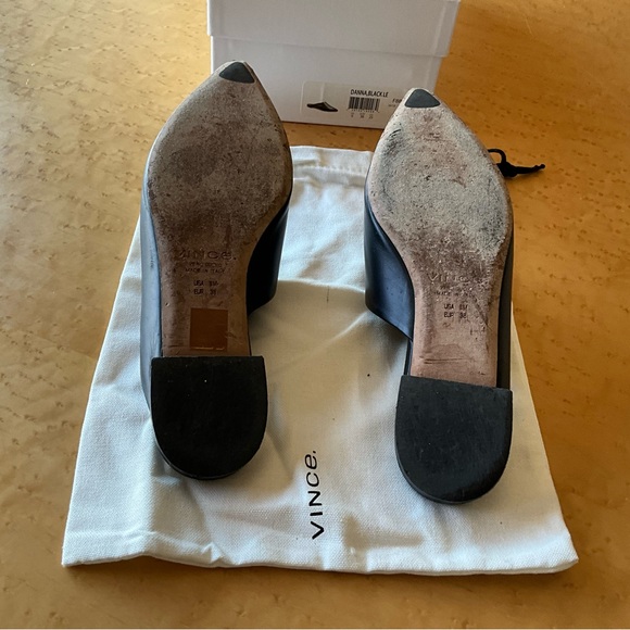 Vince pointed toe size 8 M mule - Picture 3 of 4